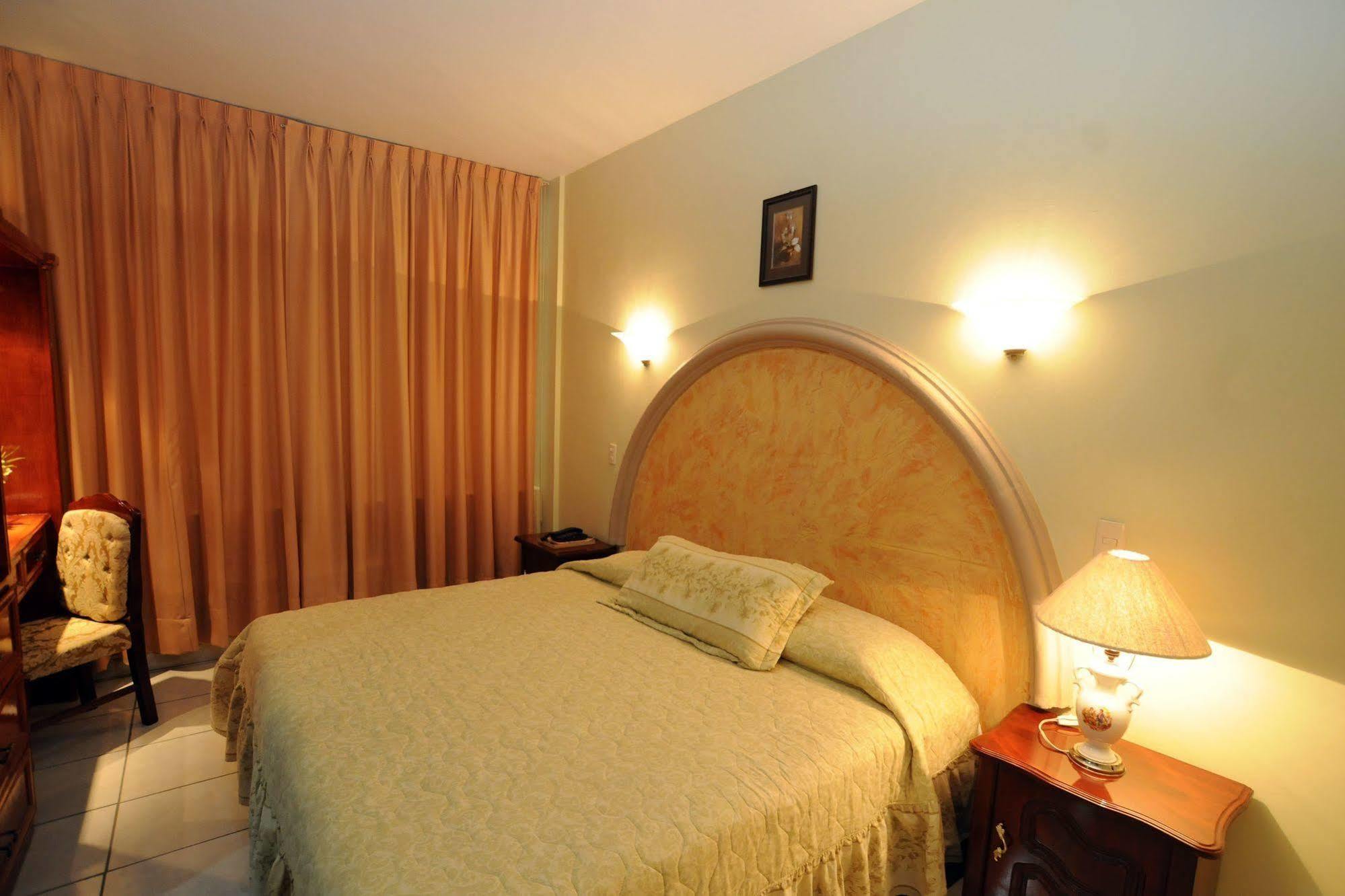 Hotel Plaza Sahuayo Esterno foto